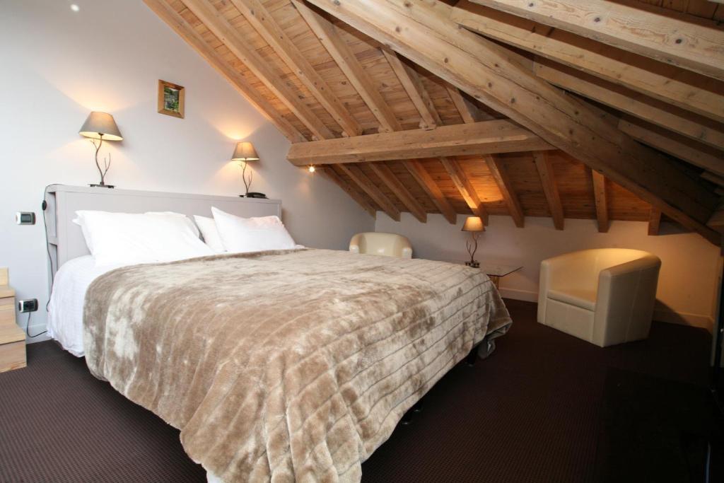 Hotel Corrieu La Llagonne الغرفة الصورة