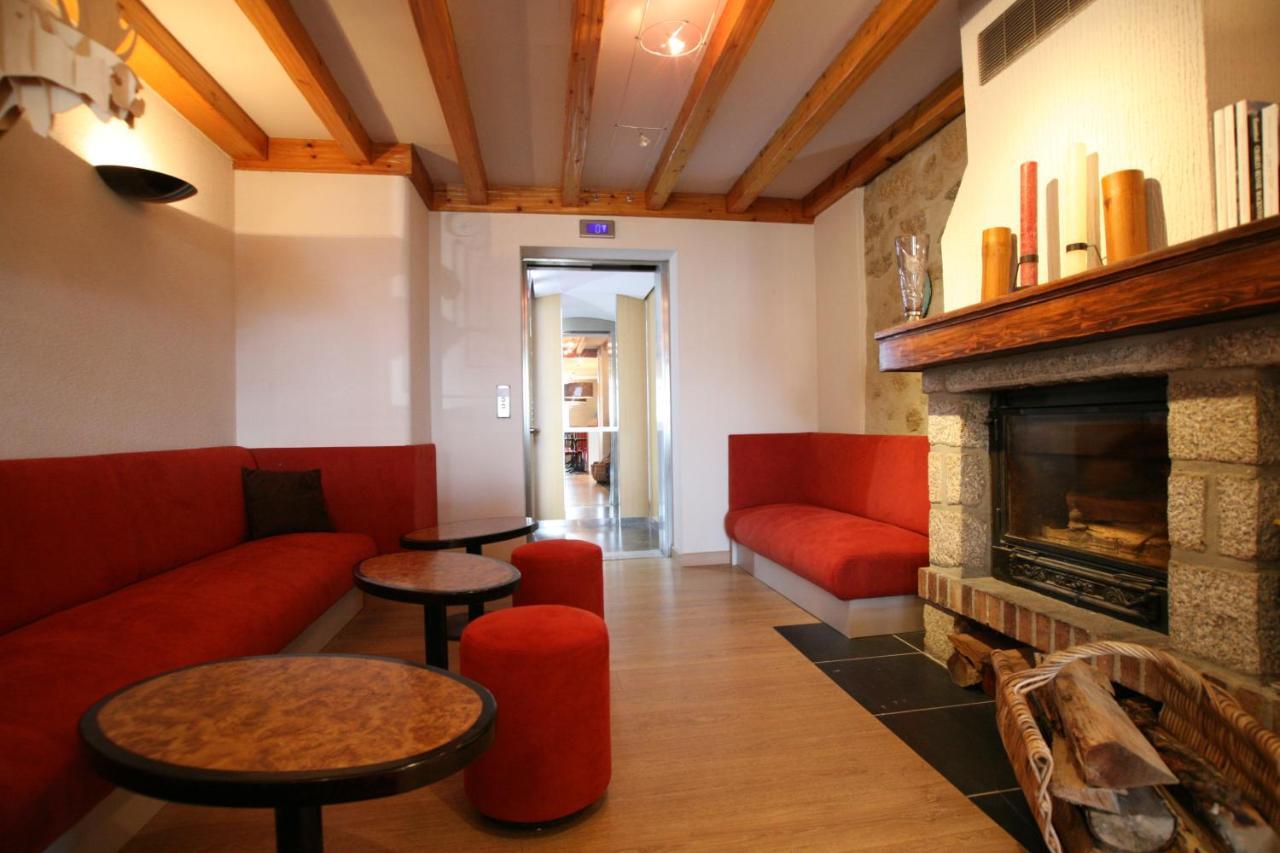 Hotel Corrieu La Llagonne الغرفة الصورة